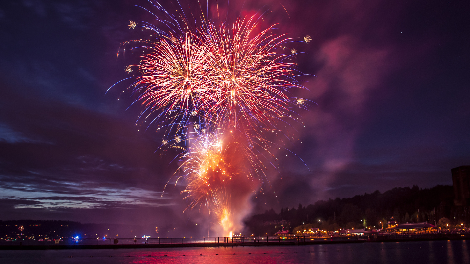 September Fireworks Autumn Fireworks Extravaganza! 10 Must-See Festivals (September-November)