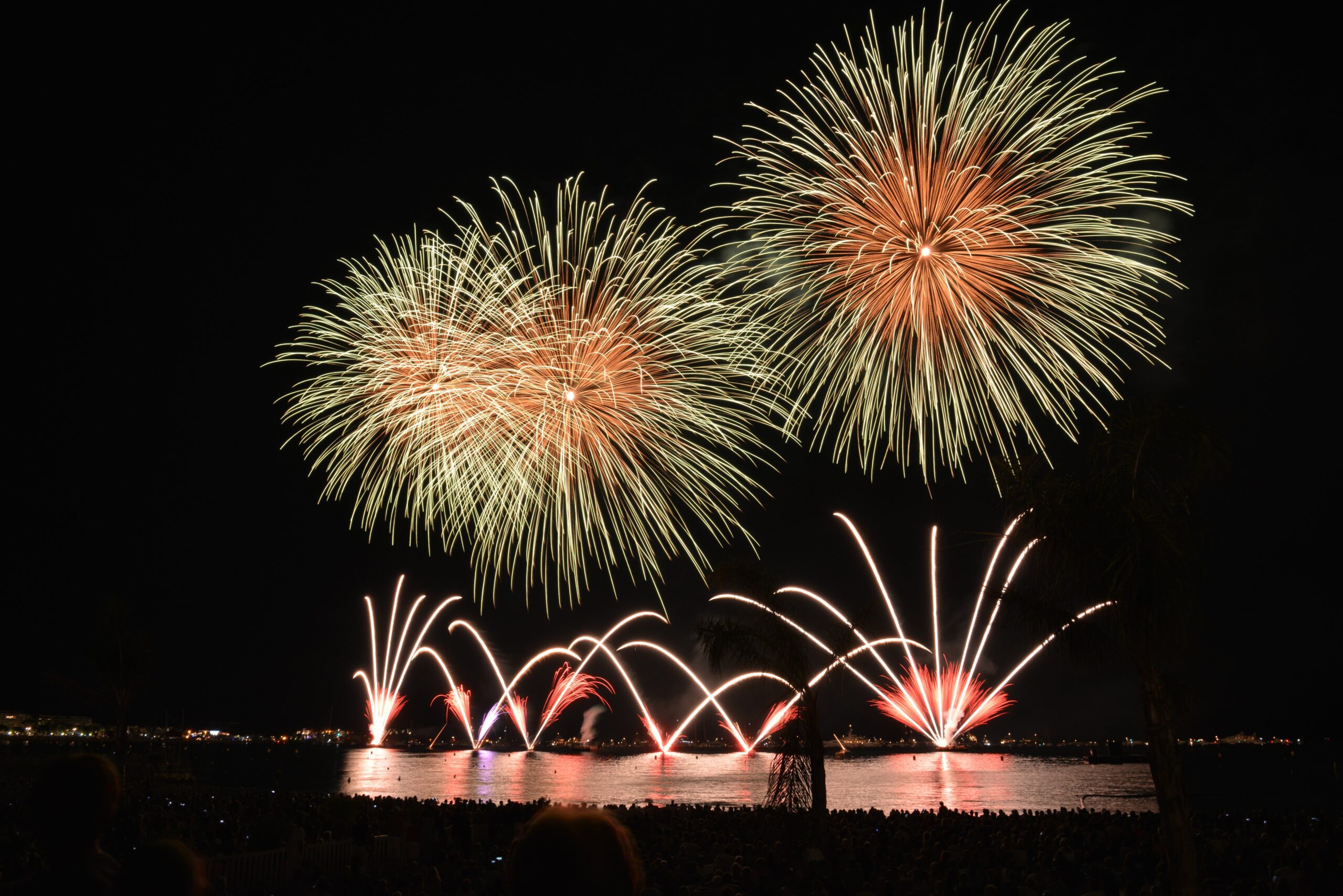 September Fireworks Autumn Fireworks Extravaganza! 10 Must-See Festivals (September-November)