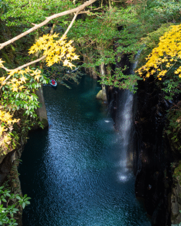 Takachiho Gorge Kayaking