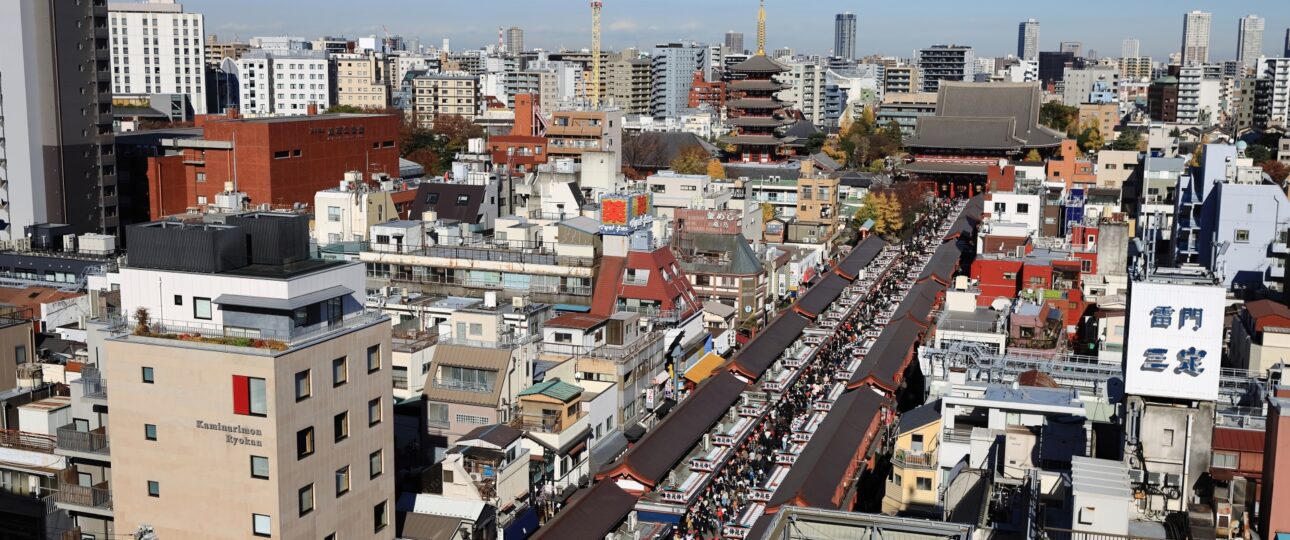 Should You Use eSIM or Pocket WiFi in Japan? (Real Travel Scenarios) Should You Use eSIM or Pocket WiFi in Japan? (Real Travel Scenarios)