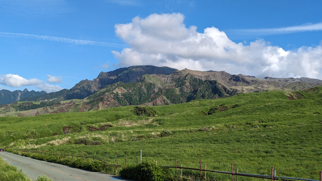 Samurai Heritage and Garden Beauty: Exploring Historic Kumamoto City