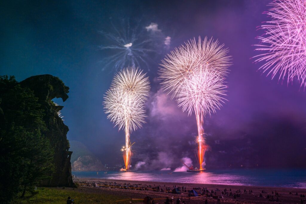 Top 10 Fireworks Festivals Near Tokyo 2026: Best Hanabi Spots Around the City Top 10 Fireworks Festivals Near Tokyo 2026: Best Hanabi Spots Around the City