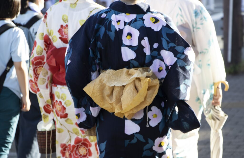 Best Yukata & Kimono for Japan Summer Festivals 2026: What to Wear for Hanabi and Matsuri Best Yukata & Kimono for Japan Summer Festivals 2026: What to Wear for Hanabi and Matsuri