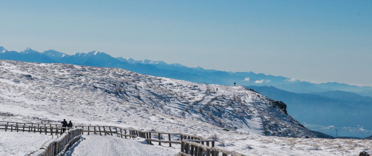 Japan Winter Trip with Elderly Parents: Comfortable Itinerary, Onsen & Private Travel Japan Winter Trip with Elderly Parents: Comfortable Itinerary, Onsen & Private Travel