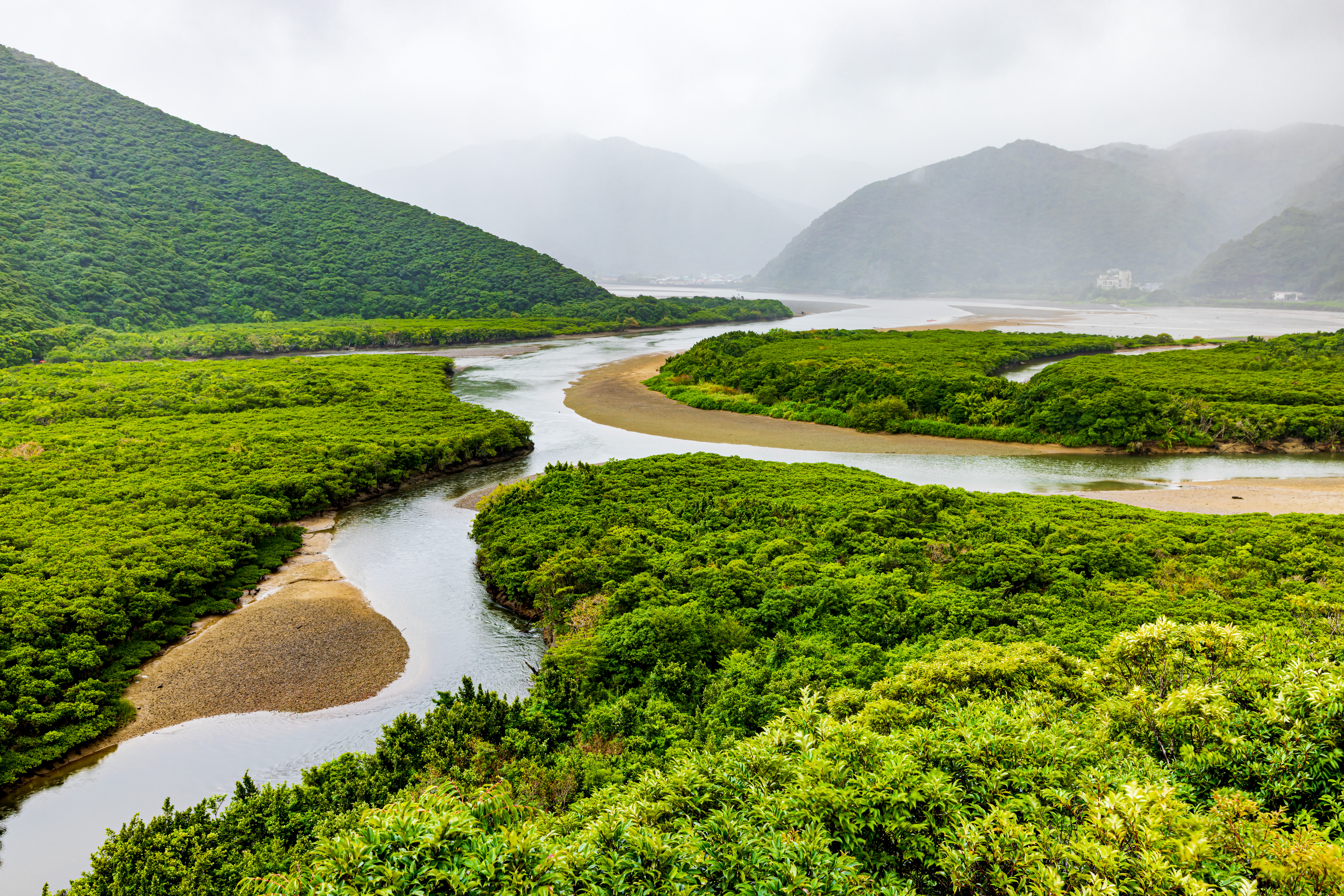 Japan’s 15 Most Inspiring World Heritage Sites, Chosen by Japanese Travelers - Part 3 (Ranks 11–15) Japan’s 15 Most Inspiring World Heritage Sites, Chosen by Japanese Travelers - Part 3 (Ranks 11–15)